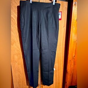 Black pants Vince Camuto tag on never worn